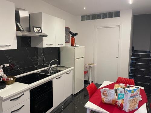 Lux House Naples Airport Hotel in Naples