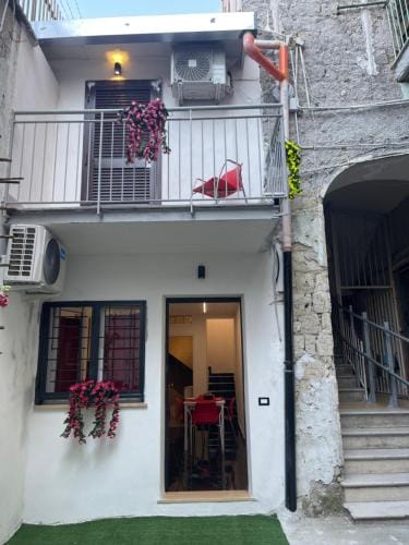 Lux House Naples Airport Hotel in Naples