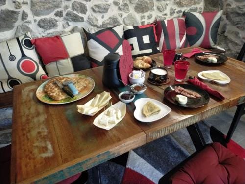 LA TANA DELLA VOLPETTA - Bed & Breakfast Hotel in Liguria