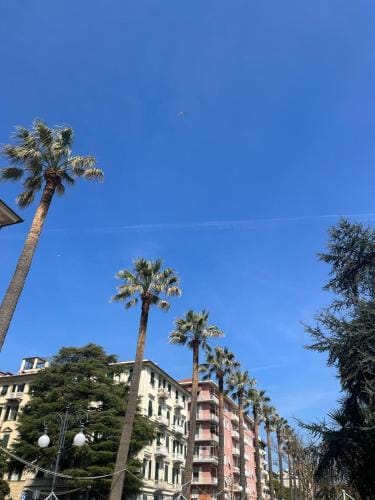 BREATHE LIGURIA - LUCY 1 bedroom and 1 apartment in a newly renovated nineteenth-century building in Hotel in La Spezia