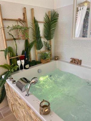 LOVER'S ROOM TROPIC Hotel in Hauts-de-France