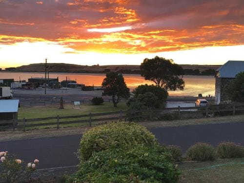Number 10 -Queen Room with b/fast Hotel in Tasmania