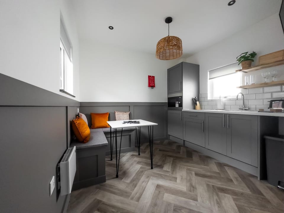 Goodstay Lodges by Urban Space Lodge in Barry