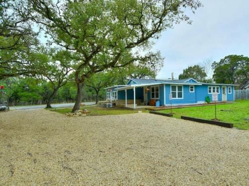 Downtown Studio 3 at Beer Ranch Project Inn Hotel in Wimberley