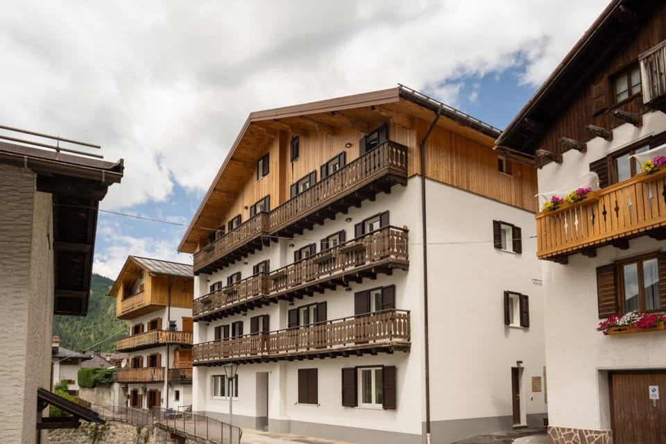 SnowLake Suite & Apartment Hotel in Alleghe