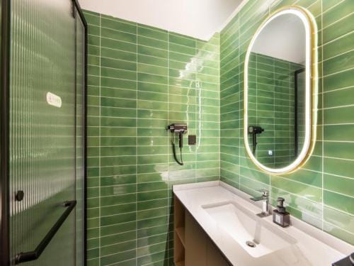 GreenTree Inn Express Hotel Changzhou Wujin Economic Development Zone Qishuyan Yaoguan Hotel in Suzhou