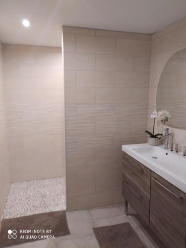 O spa de Caudry Hotel in Hauts-de-France