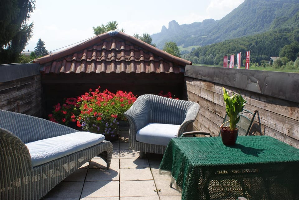 Gasthof Hohlwegwirt Inn in Berchtesgadener Land