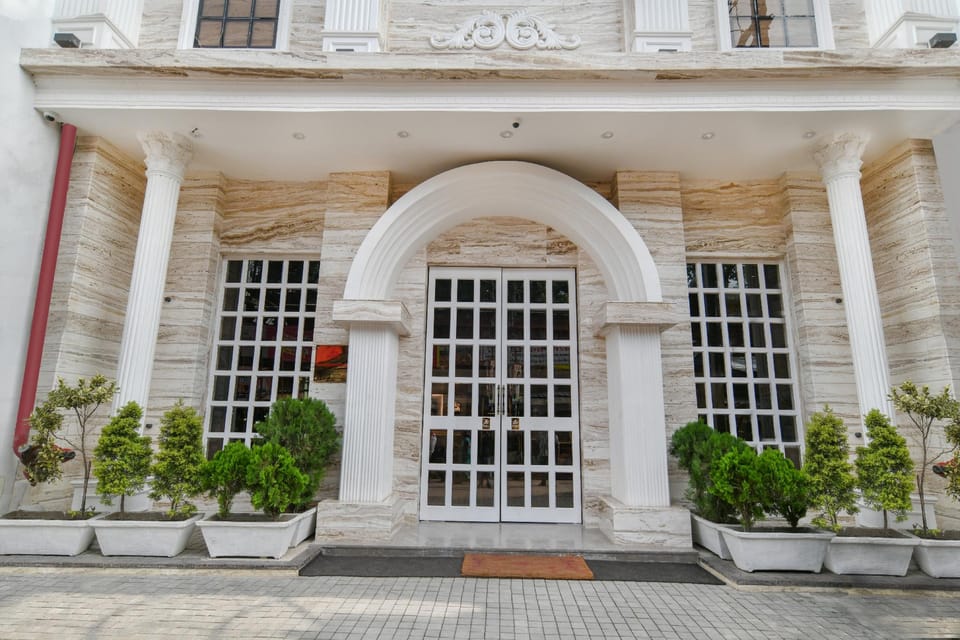 Hathili Hotel & Restaurant Hotel in India