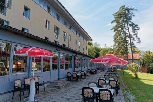 Jugend- und Familiengastehaus Cap Worth Hostel in Velden am Wörthersee