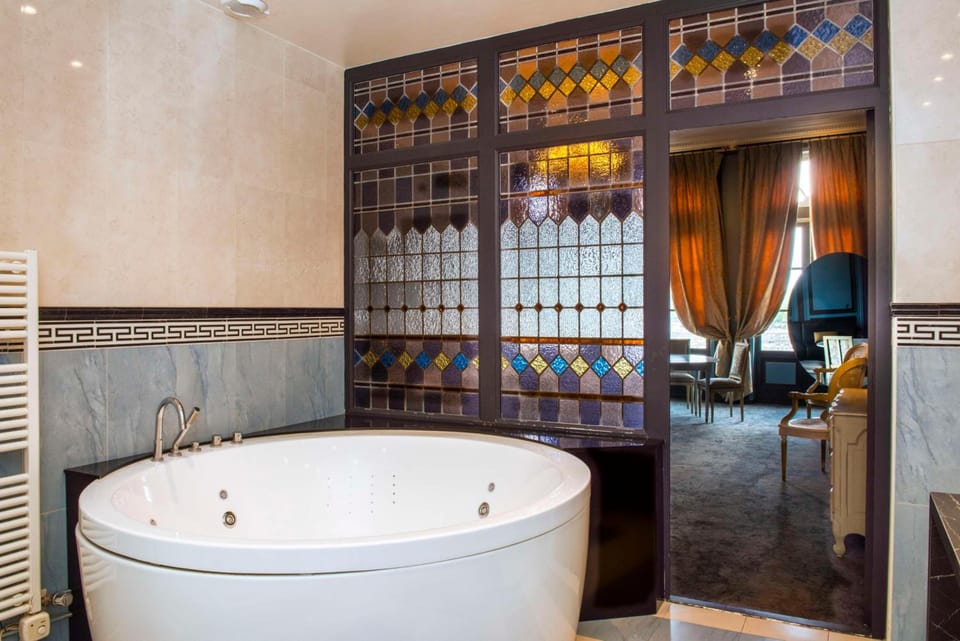 Best Western Le Cheval Blanc Hotel in Honfleur
