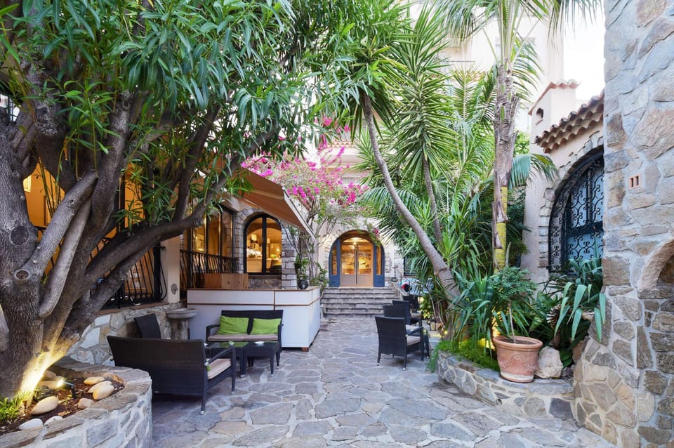 Best Western Plus La Corniche Hotel in Toulon