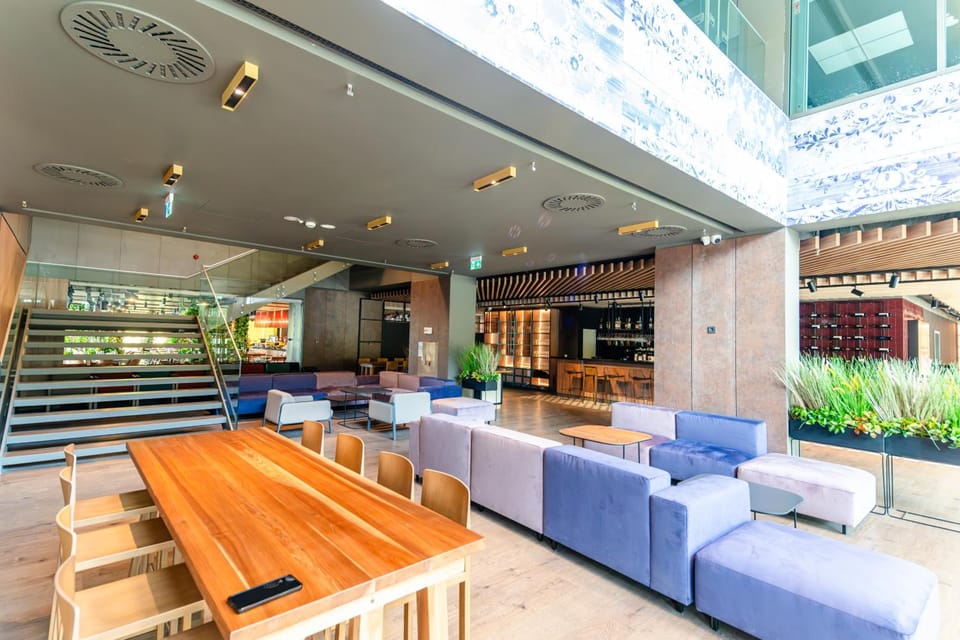 Shared lounge/TV area