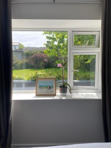 Heddfan - Peaceful & Cozy En-suite Room 5 mins from Stunning Llanbedrog Beach Hotel in Wales