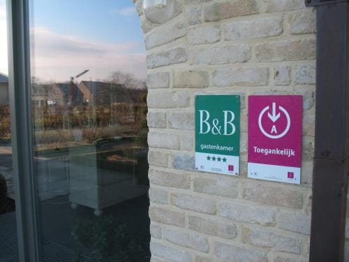 B&B La Vie En Roses Hotel in Flanders