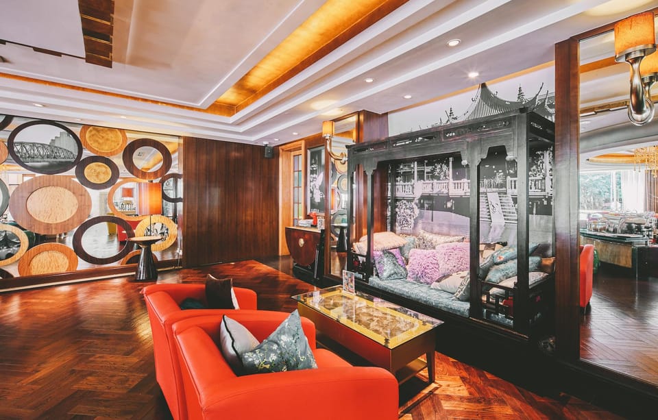 Bar/lounge