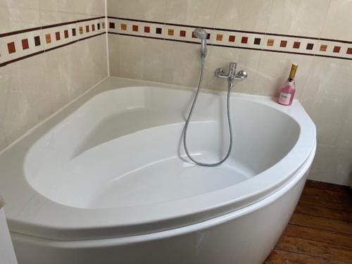 Le Clos du Bas Courtil Guesthouse B&B Omaha Beach Hotel in Normandy