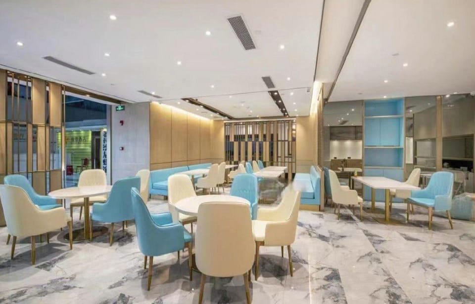 深圳瑞驰酒店 Rich Hotel（Science and Technology Park World Window) Hotel in Hong Kong