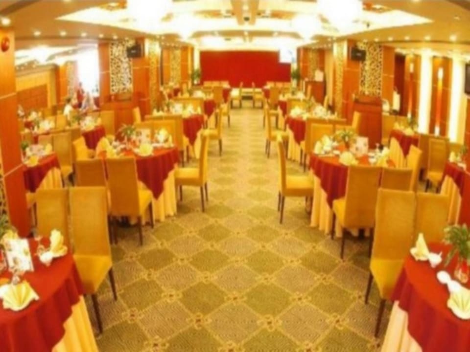 深圳瑞驰酒店 Rich Hotel（Science and Technology Park World Window) Hotel in Shenzhen