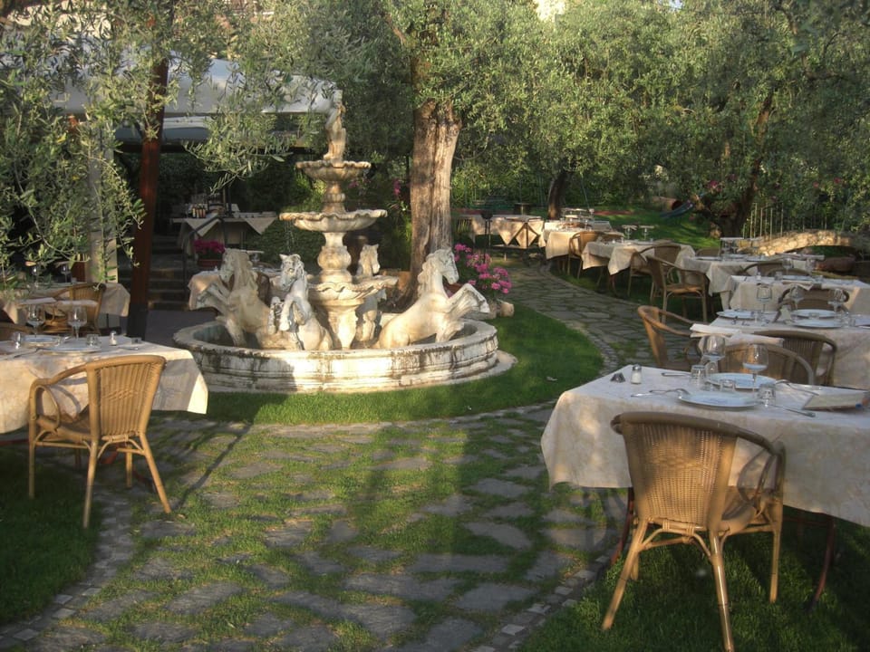 Locanda Ristorante al Cardellino Hotel in Bardolino