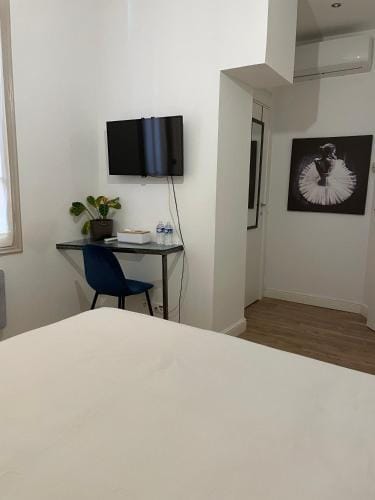 Chambre moderne, proche Monaco Hotel in Avenue du Carnier