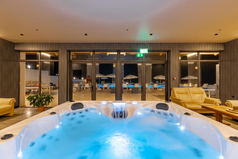 Hot tub