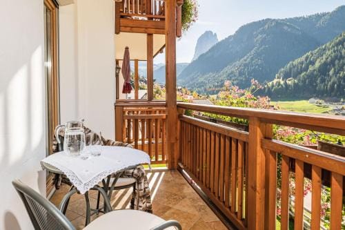 Residence Cesa Ladina Hotel in Ortisei