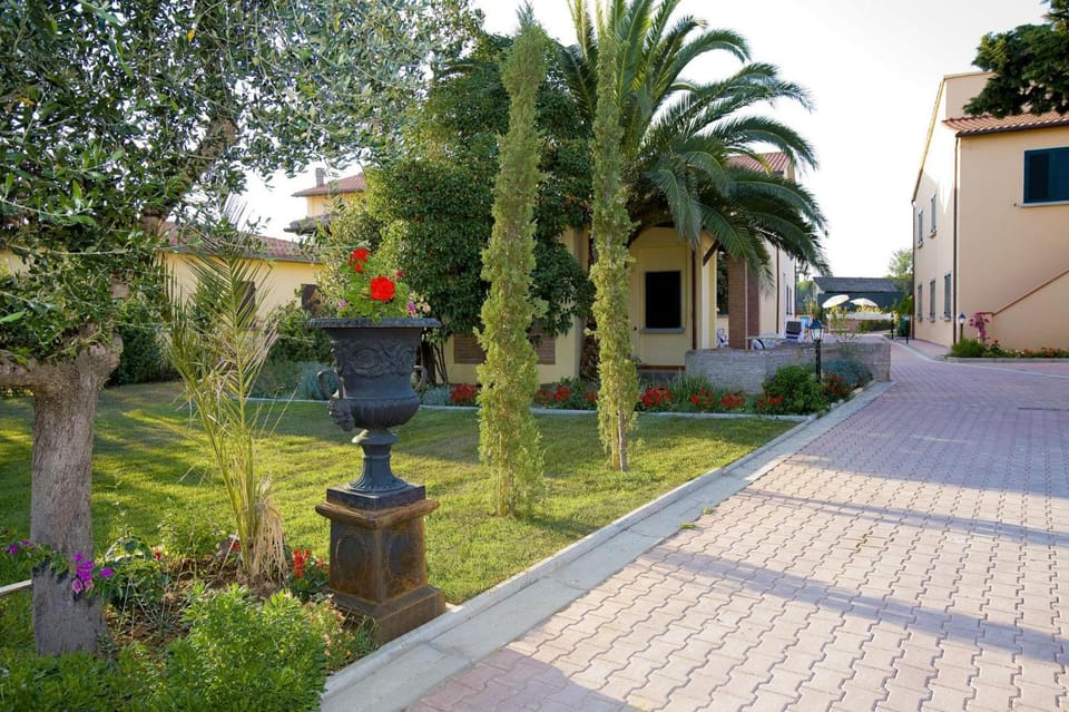 Borgo Guglielmo Hotel in Cecina