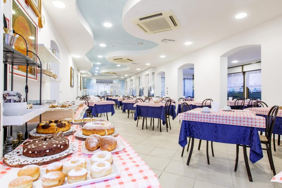 NOIDUE Hotel Hotel in Rimini