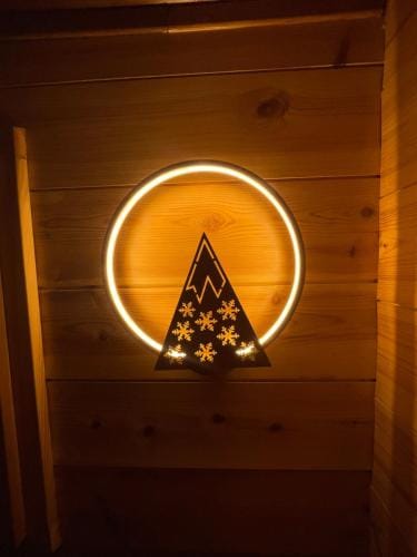 Alpine love shack Lodge in Briançon