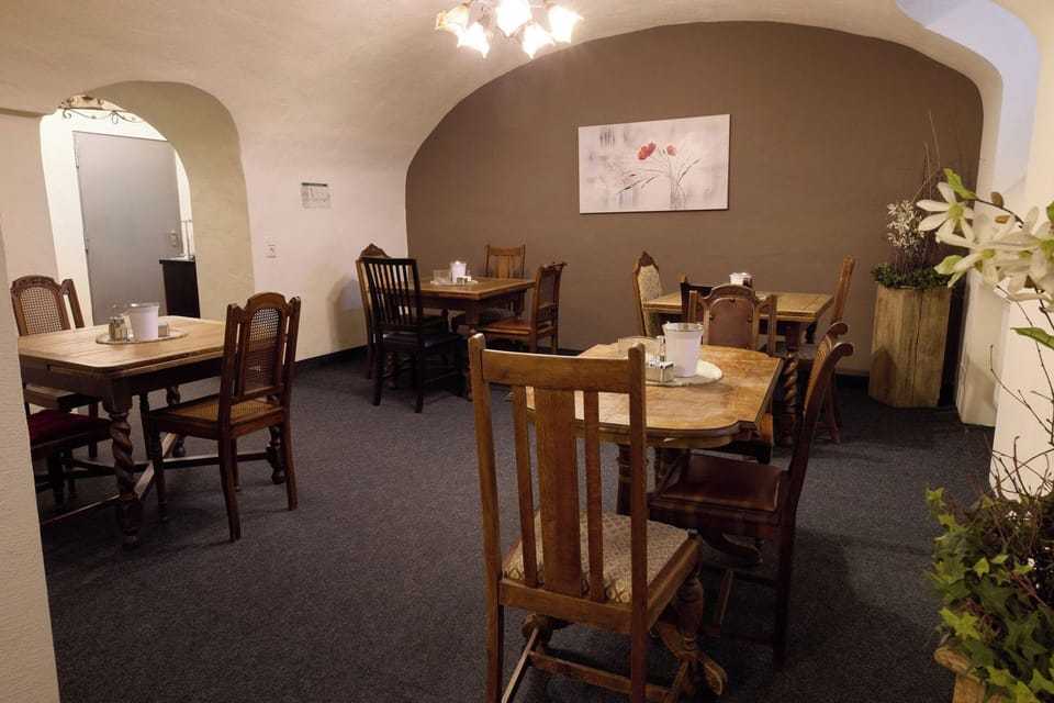 Hotel Villa-Bassermann, stilvoll, 2 Min zum Schloss, schnelles WLAN & Parkplatz Hostel in Heidelberg