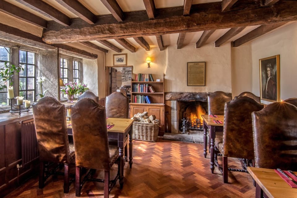 The Old Hall Inn Inn in High Peak District
