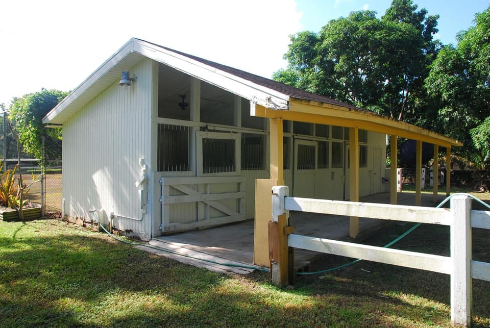 La Finca Hotel in Glenvar Heights