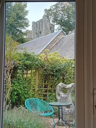 Abbeyside Cottage Hotel in England