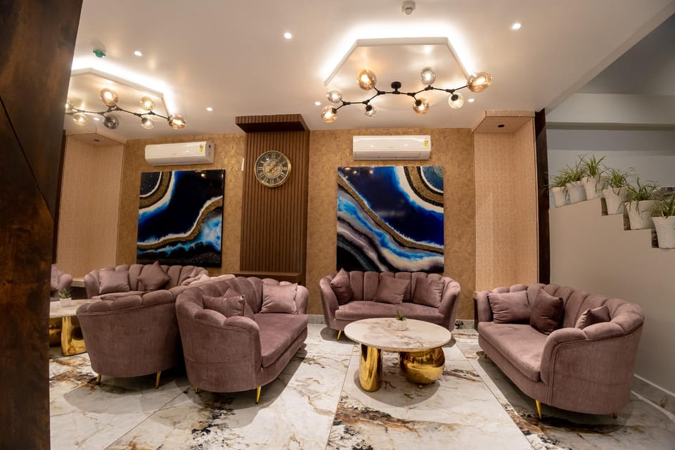 HM Hotel & Resort Hostel in India