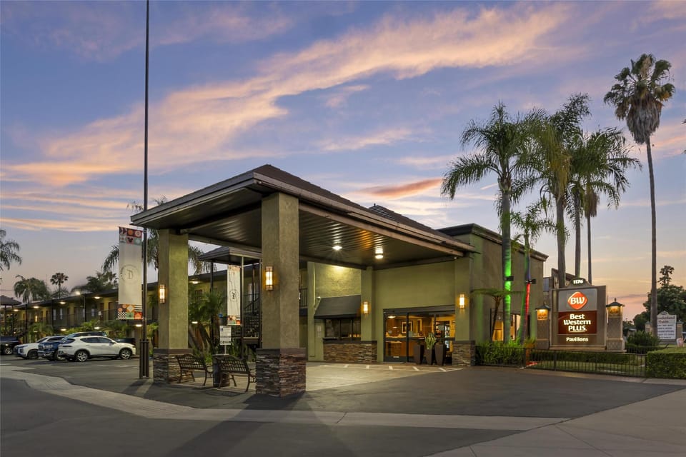 Best Western Plus Pavilions Hotel in Garden Grove