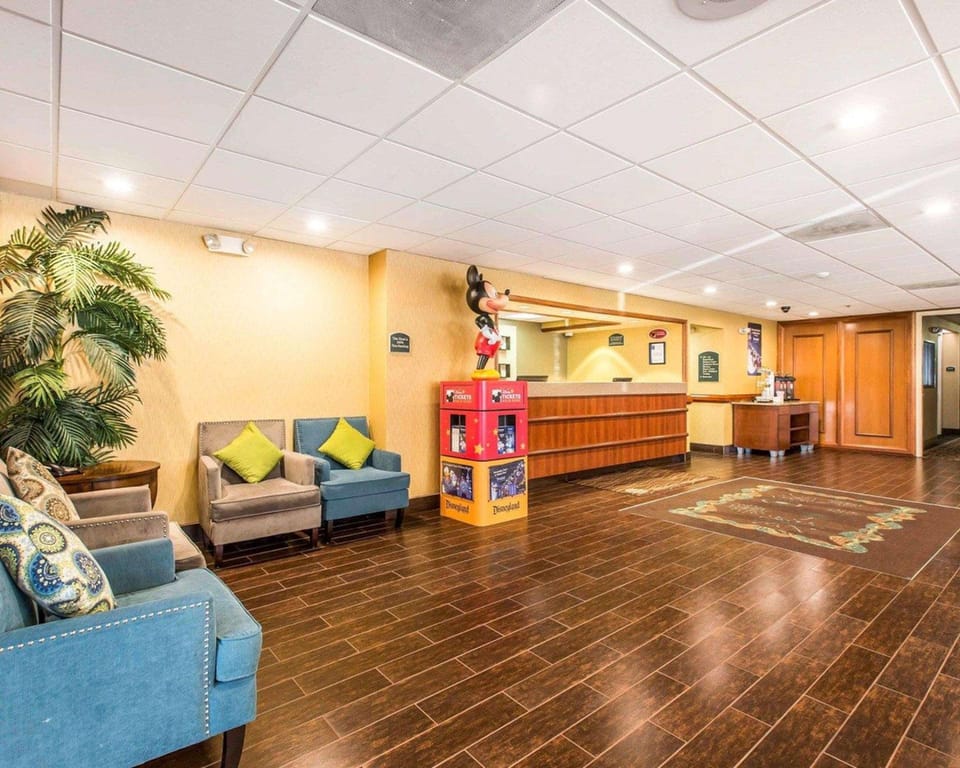 Comfort Inn Anaheim Resort Hotel in Garden Grove