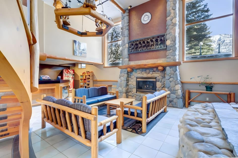 Chateau Canmore Hotel in Canmore