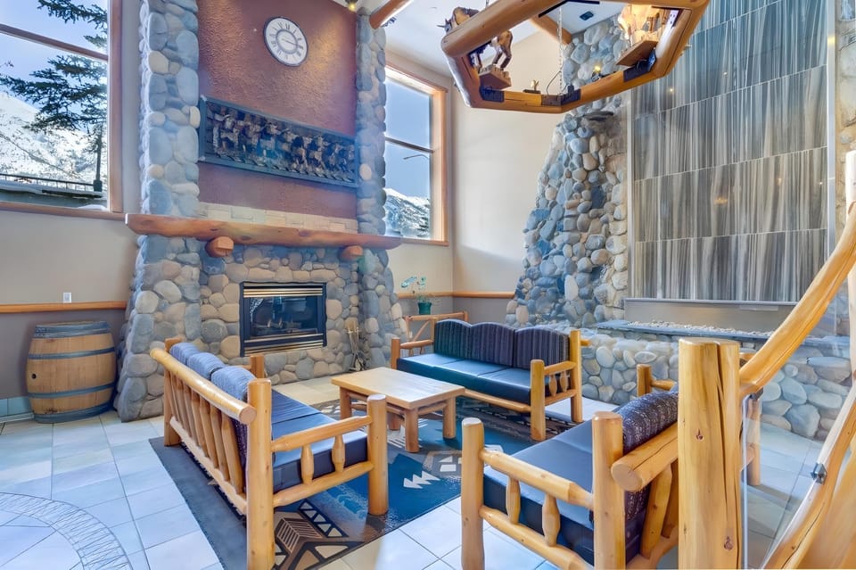 Chateau Canmore Hotel in Canmore