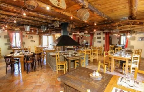 Aux 500 Diables Eco Lodge - Hotel Hotel in Auvergne-Rhône-Alpes