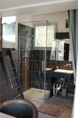 Aux 500 Diables Eco Lodge - Hotel Hotel in Auvergne-Rhône-Alpes