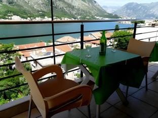 Palma Apartments Hotel in Dobrota