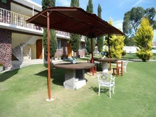 Posada Dos Hermanos Hotel in Hidalgo, Mexico
