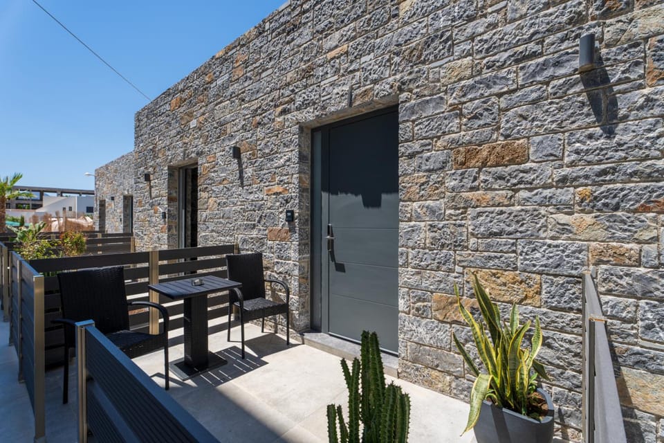 EcoHeaven Suites Hotel in Crete