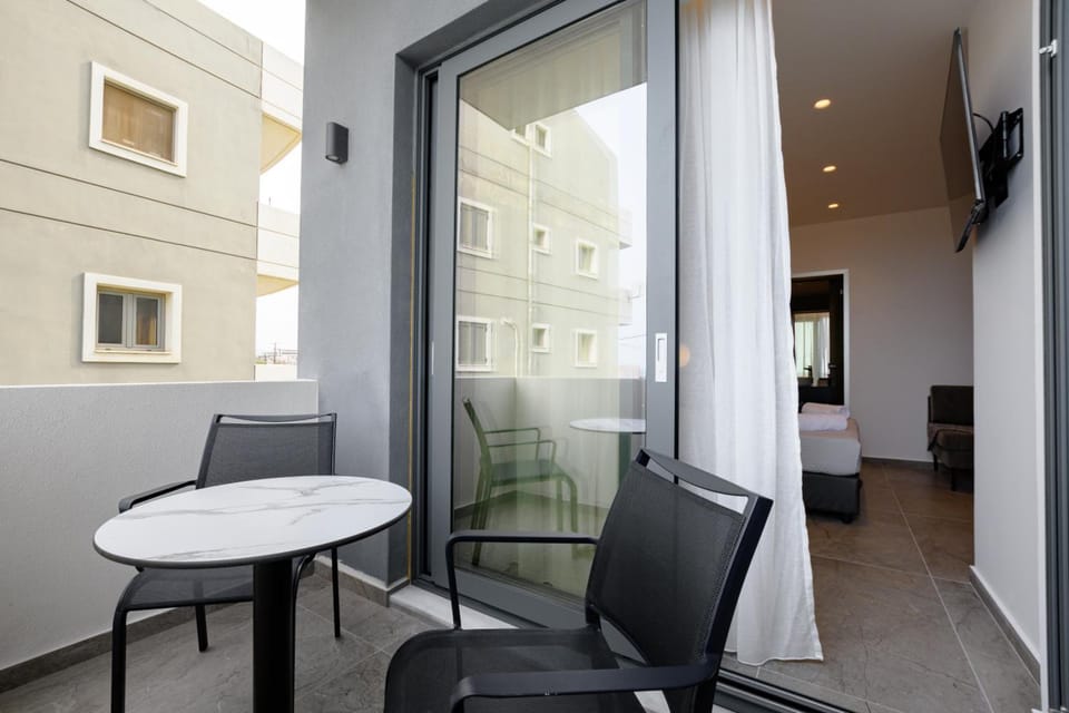 EcoHeaven Suites Hotel in Crete