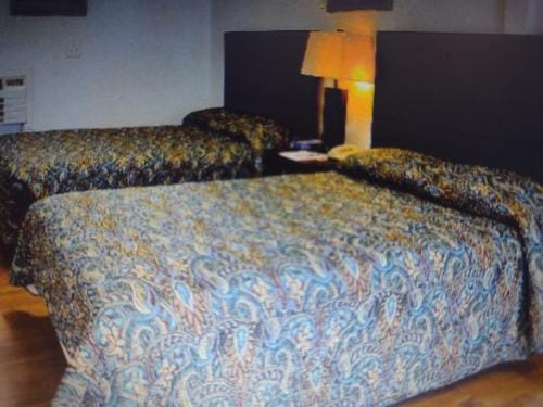 Budget Inn & Suites -Super-Ice Cold Spotless Rooms- Door-to-Door Lit Parking & Lowest Price plus HBO Motel in Rio Grande