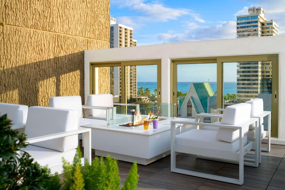 Hilton Waikiki Beach Resort & Spa Hotel in Honolulu