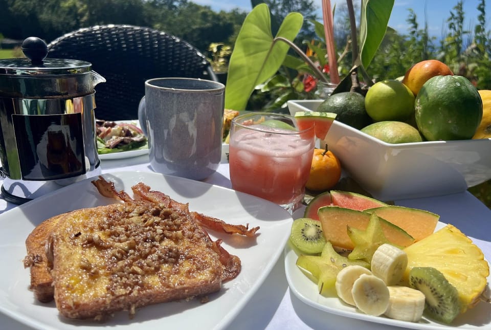 Mango Sunset Bed and Breakfast Hotel in Kalaoa