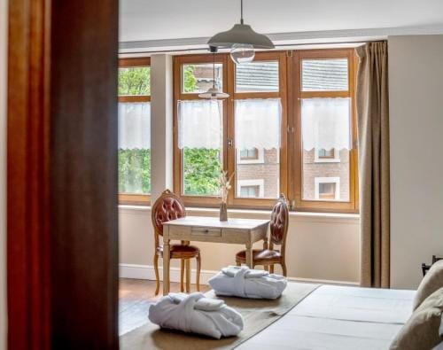 Cafe Rene Borgloon Hotel in Flanders