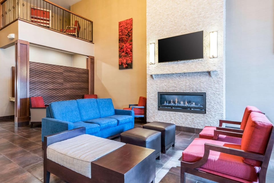 Comfort Suites Yakima Hotel in Yakima